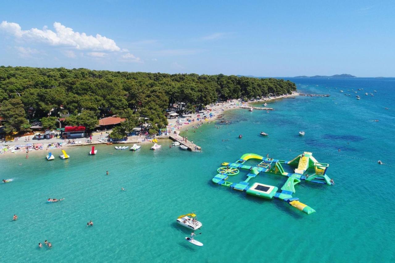 Biograd Mobile Home Oasis بيوغْغاد نا موغو المظهر الخارجي الصورة