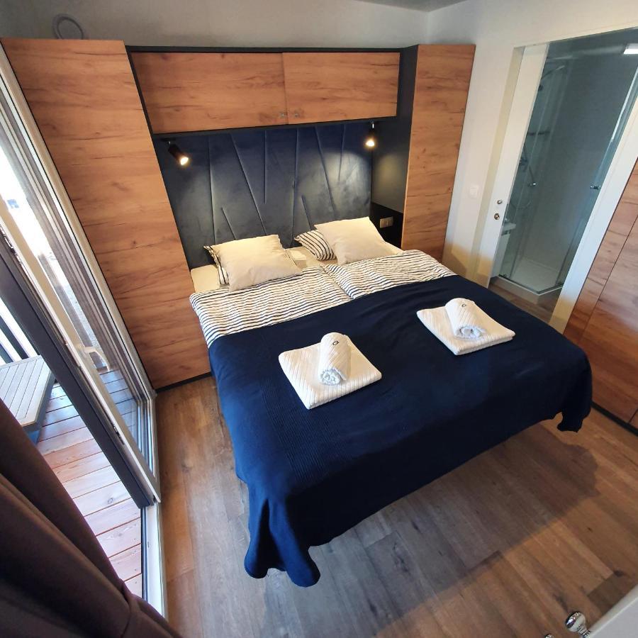 Biograd Mobile Home Oasis بيوغْغاد نا موغو المظهر الخارجي الصورة