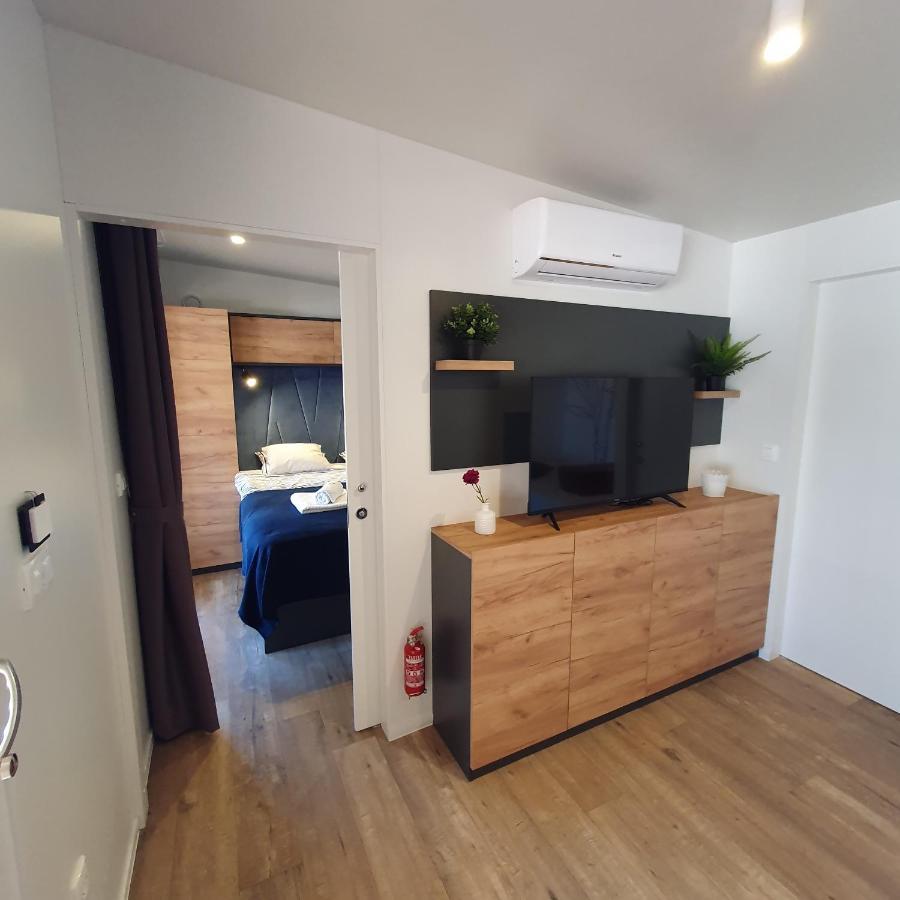 Biograd Mobile Home Oasis بيوغْغاد نا موغو المظهر الخارجي الصورة